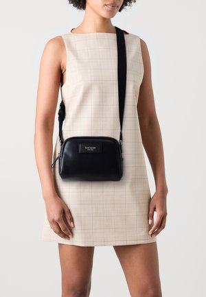 kate spade new york PUFFED SMALL CROSSBODY - Skulderveske - black