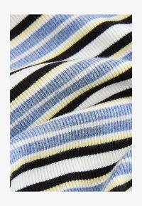 Selectat, navy white