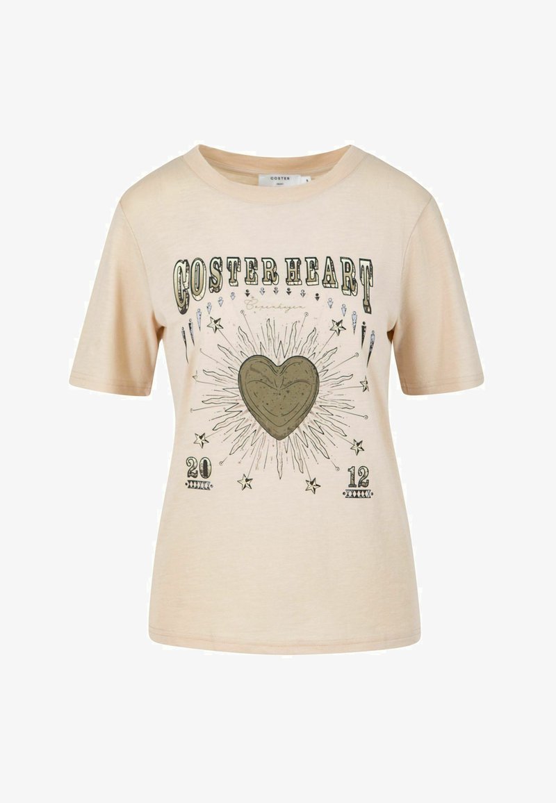 T-shirt beige à manches courtes avec le texte "Coster Heart", un graphique de cœur central entouré de lignes rayonnantes et d'étoiles, et "2012" en bas.