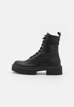 Steve Madden GUSTO - Plateaustøvletter - black