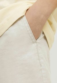 Jack & Jones Junior REGULAR FIT  - Shorts - crockery