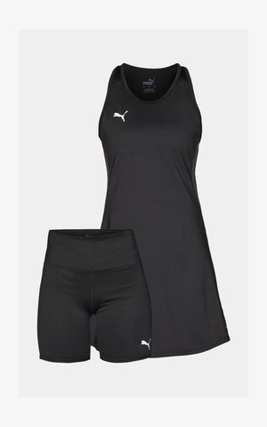 Črna atletska majica brez rokavov in kratke hlače iz raztegljivega materiala. Vsebuje belo Puma logo. Preprost dizajn z oprijetim silhueto.