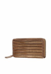 Braune Lederbrieftasche mit einem strukturierten, gestreiften Design. Verfügt über einen Reißverschluss und einen kleinen Anhängeriemen. Logo auf der Vorderseite geprägt.