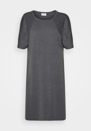 Dunkelgraues, kurzärmeliges knielanges Kleid mit Rundhalsausschnitt und Raglanärmeln, aus glattem, leicht strukturiertem Stoff.