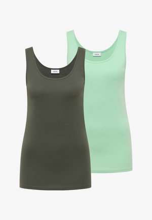 Deux débardeurs sans manches pour femmes, l'un en vert olive et l'autre en vert menthe clair, tous deux avec un col rond et des étiquettes CECIL.