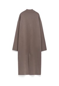 Cappotto lungo color taupe-marrone con maniche lunghe, colletto sobrio e spacco centrale sul retro, mostrato da dietro su uno sfondo bianco.