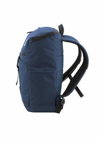 Zaino navy con lati imbottiti, spallacci in rete regolabili, tasca frontale con zip e dettagli con logo. Realizzato in materiale resistente e impermeabile.