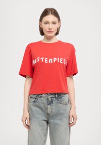 MAX&Co. BOXYCLAIM - Μπλουζάκι με στάμπα - red