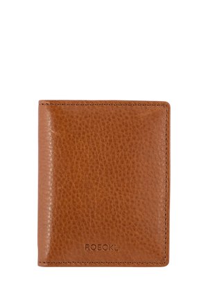 Braune Lederbörse mit einer genopp-ten Textur. Verfügt über abgerundete Ecken, sichtbare Nähte und ein eingeprägtes Logo auf der Vorderseite.