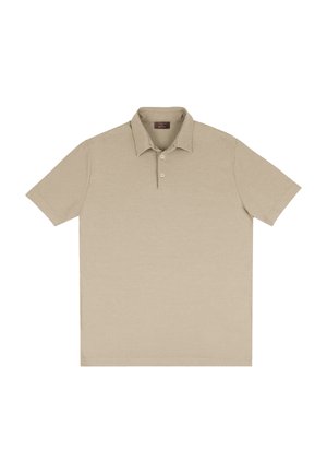 Beżowa koszulka polo z krótkim rękawem, trzema guzikami i klasycznym kołnierzem, ułożona płasko na białym tle.