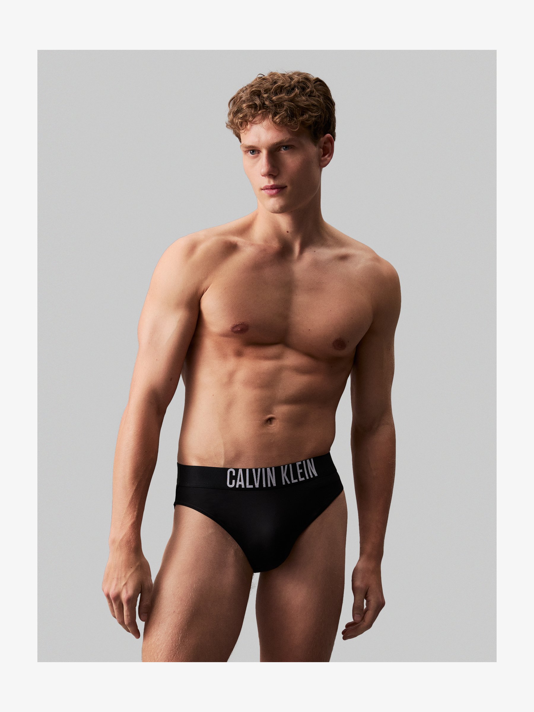 Costume Da Bagno Uomo Nero | Medium | Poliammide Ed Elastan | Vita Bassa E Taglio Aderente