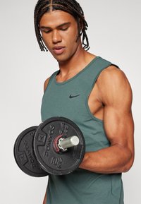 Nike Performance HYVERSE TANK - Viršus - vintage green/black