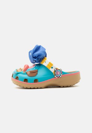 Crocs ONE PIECE UNISEX - Pantuflas - multi-coloured