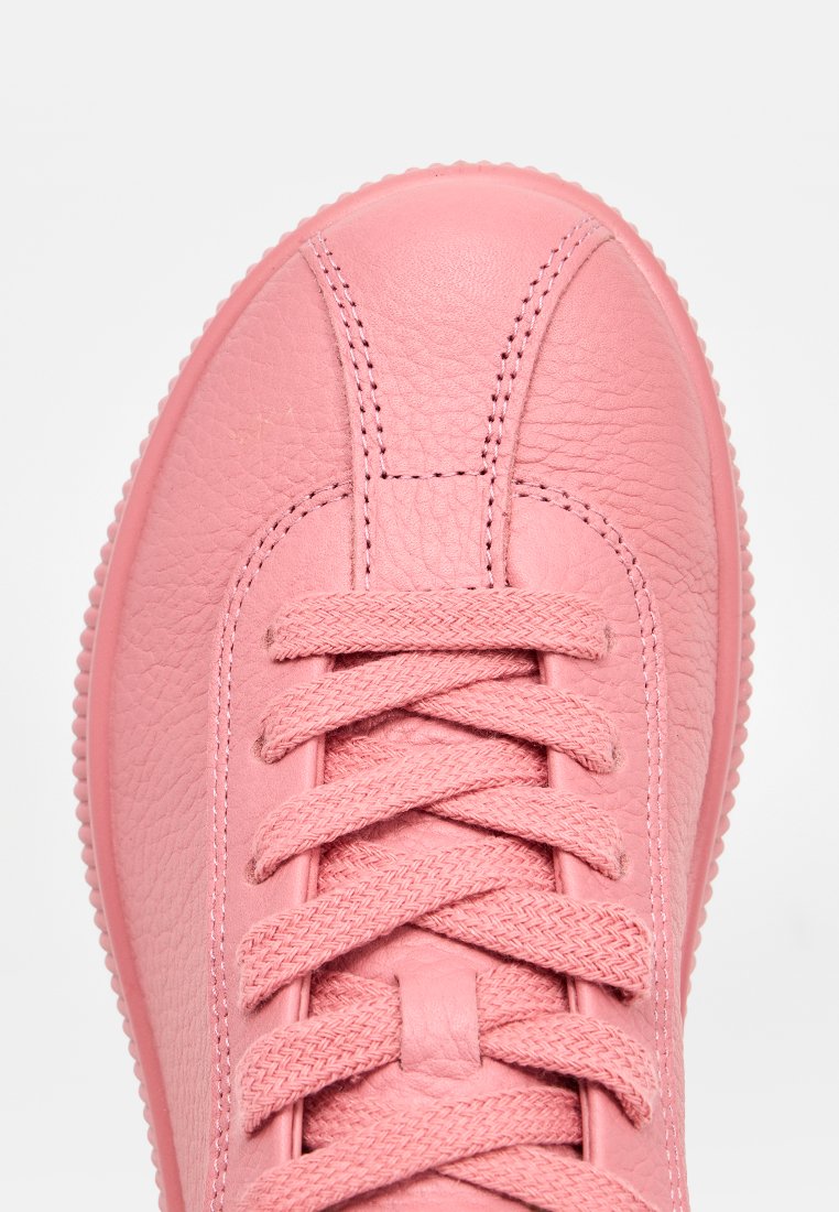 Sneaker low
