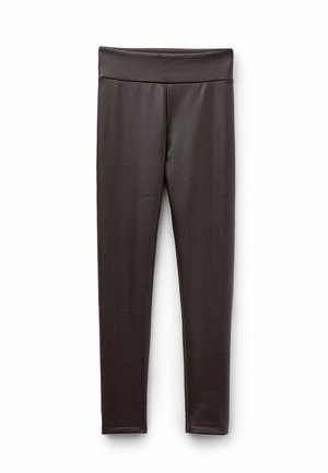 Czarne legginsy z szerokim, gładkim pasem i eleganckim, dopasowanym krojem. Wykonane z elastycznego, lekkiego materiału bez widocznych szwów.