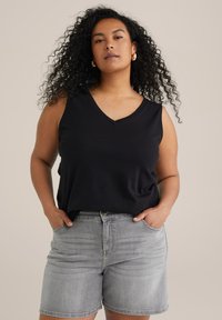 WE Fashion CURVE - Topp - black