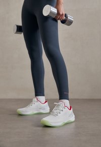 TYR CXT-2 TRAINER - Training shoe - wht/multi
