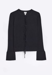 Svart stickad tröja med ribbad textur, rund halsringning och framknutningar. Har utsvängda ärmar och en kortad design.