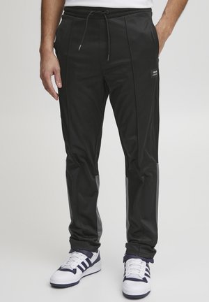 Solid SDIZAYAH - Pantalones deportivos - true black