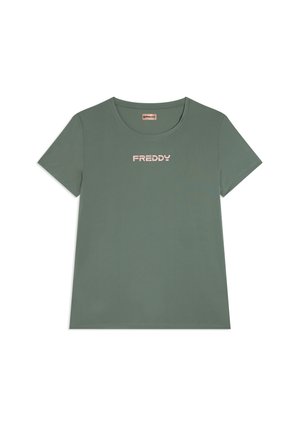 Camiseta verde de manga corta con cuello redondo y logo blanco "FREDDY" centrado en el pecho.