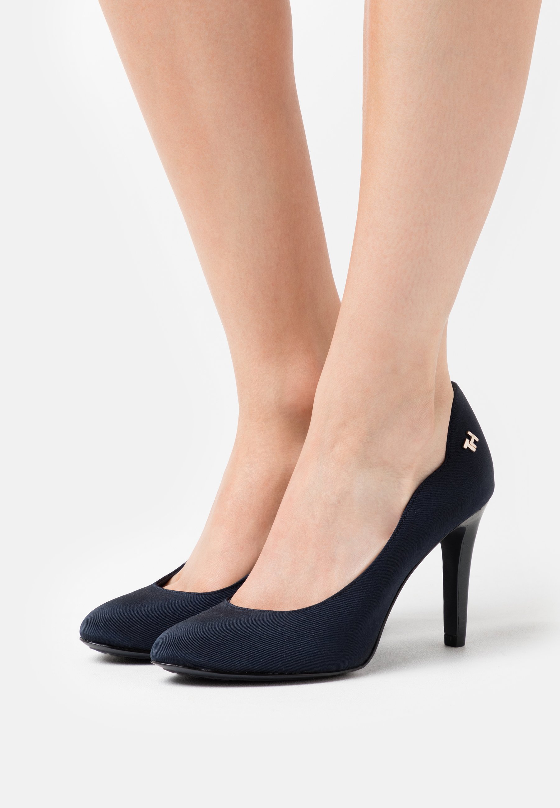 tommy hilfiger court shoes