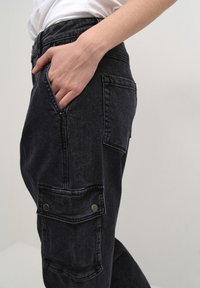 Kaffe GLORIA  - Laisvo kirpimo džinsai - dark grey denim