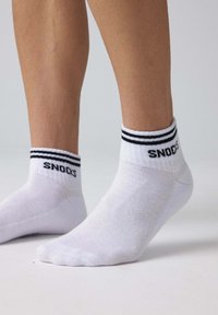 SNOCKS RETRO 4 PACK - Socken - weiß streifen