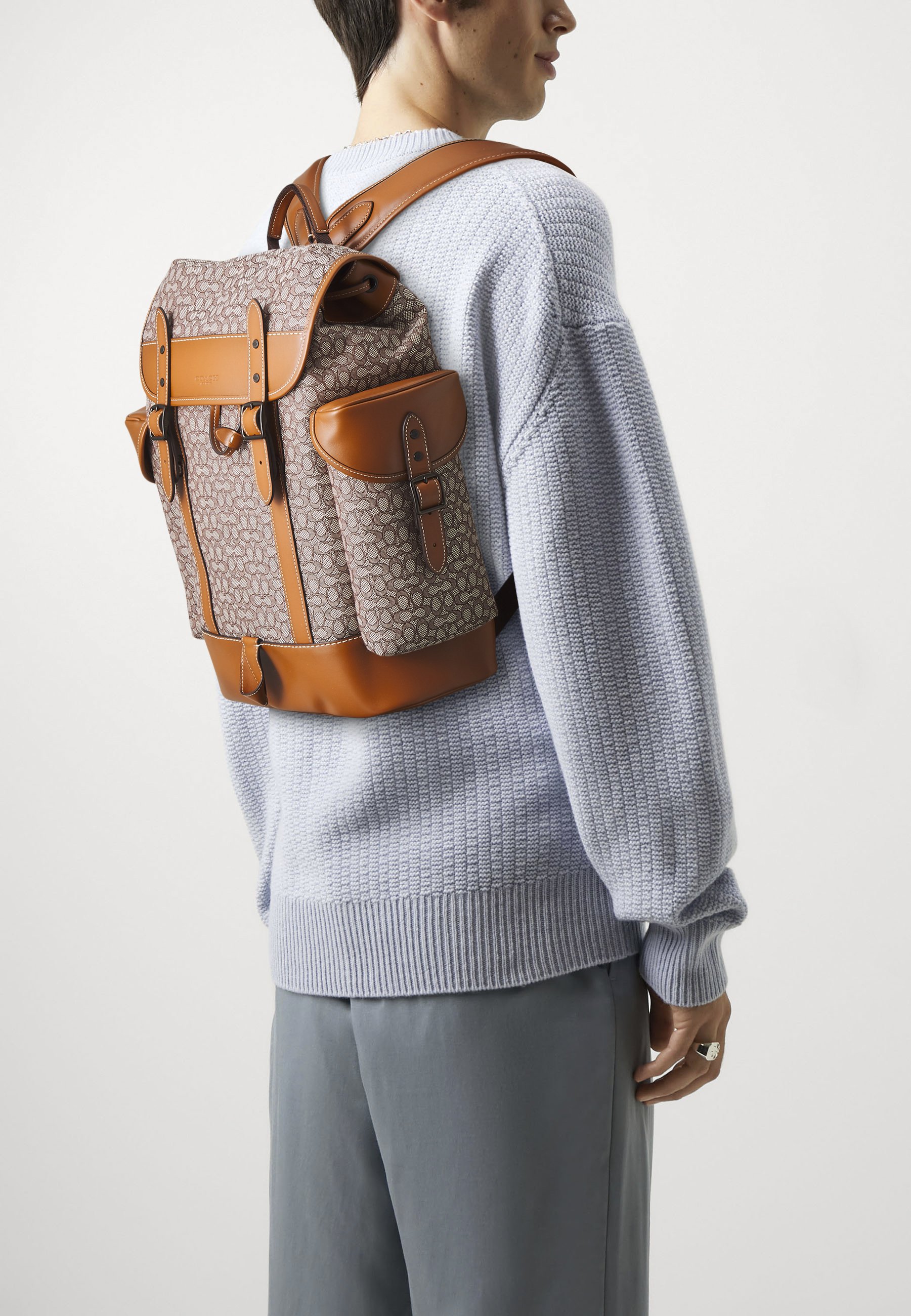COACH HITCH BACKPACK IN MINI SIGNATURE - Kuprinė - urc/ochros 