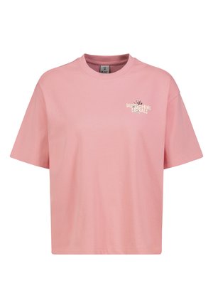 Pinkes kurzärmeliges, bauchfreies T-Shirt mit einem kleinen weißen Blumenmotiv und dem Text "Blossoming Florals" auf der oberen linken Brust.