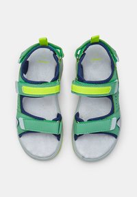 Bata Pārgājienu sandales - verde