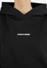Pegador CLARITA LOGO  - Bluza z kapturem