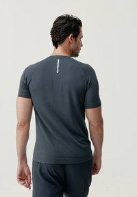 Born Living Yoga NYONG - Sportovní tričko - gris oscuro