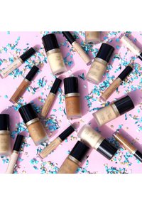Too Faced BORN THIS WAY FOUNDATION - Foundation - warm beige