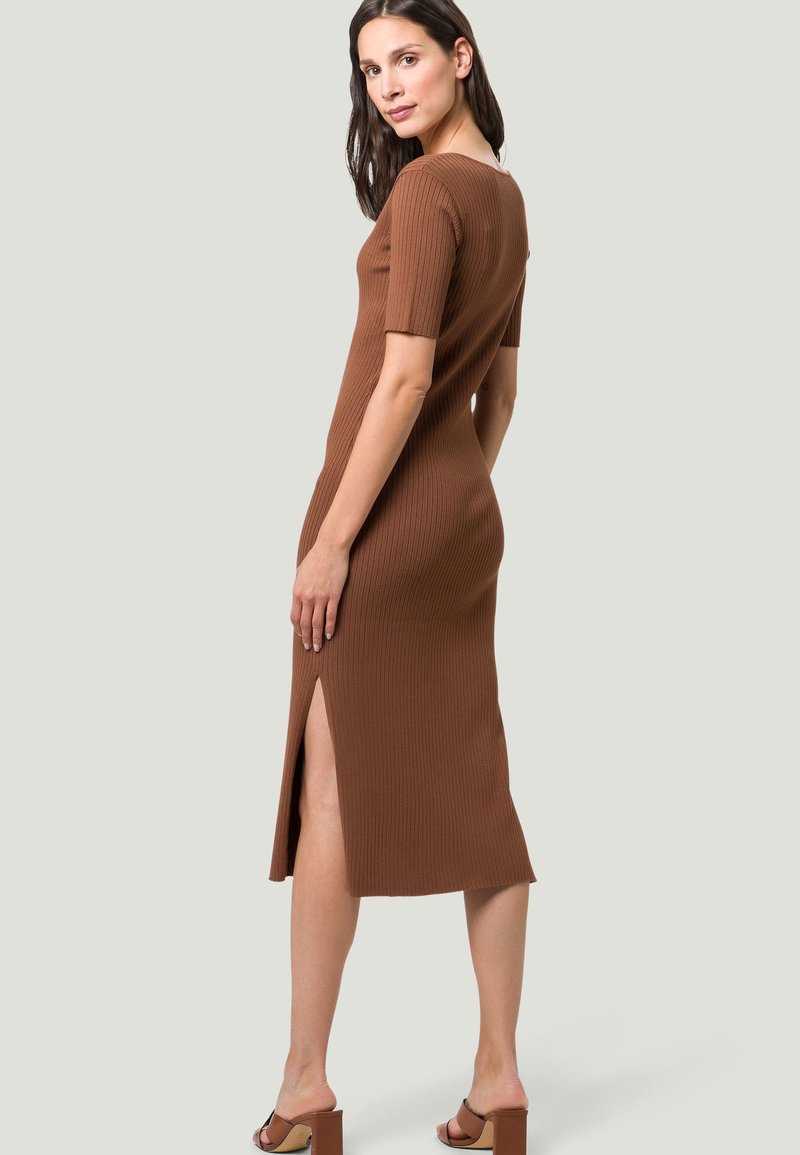 Damen Freizeitkleider | zero Strickkleid almond/braun - WN69579 Damen Freizeitkleider | zero Strickkleid almond/braun - WN69579