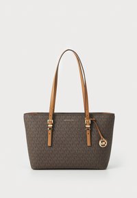 Geantă tip tote din pânză monogramă maro, cu bretele din piele netedă. Prezintă accesorii din metal auriu și un breloc cu logo.