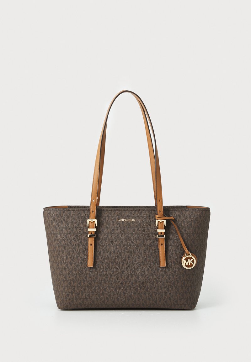 Geantă tip tote din pânză monogramă maro, cu bretele din piele netedă. Prezintă accesorii din metal auriu și un breloc cu logo.