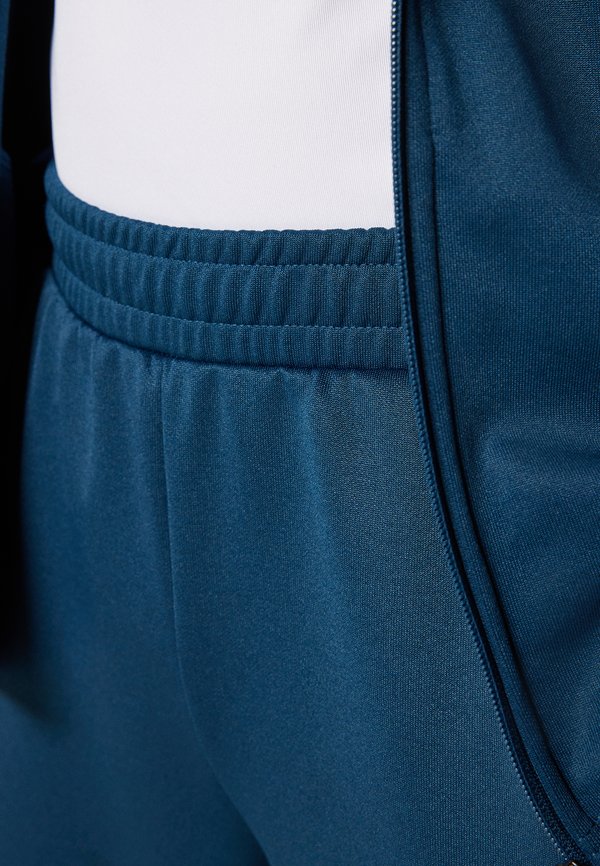 MANCHESTER CITY FTBLNRGY - Club wear4