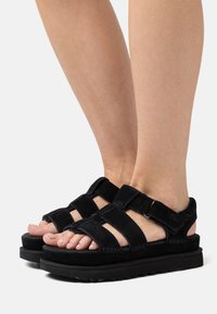 UGG GOLDENSTAR - Sandaler - black