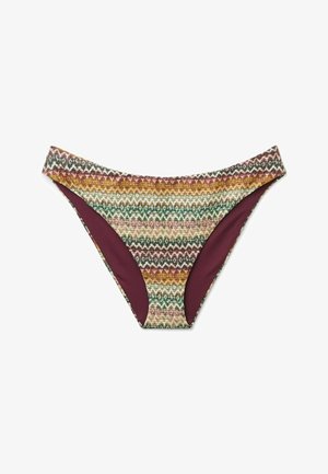 Slip bikini a vita bassa con motivo a zigzag multicolore e fodera interna color bordeaux, mostrato su sfondo bianco.