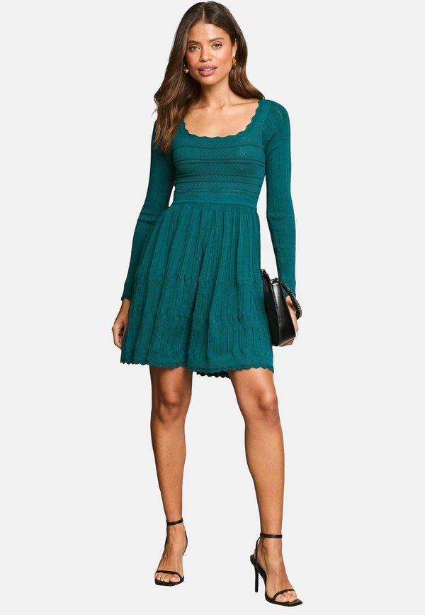 STITCH DETAIL LANTERN  - Strickkleid