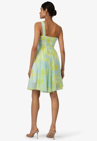 Kraimod Vestito elegante - grün gelb