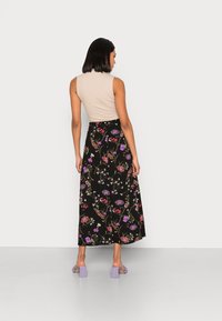 Vero Moda VMSIMPLY EASY SKIRT - Saia comprida - black