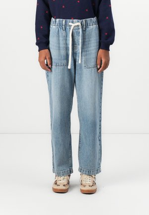 EASY PANT INVERNES - Platėjantys džinsai - medium wash