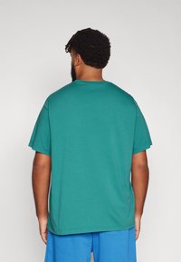 Levi's® Plus BIG ORIGINAL TEE - Basic póló - deep jungle