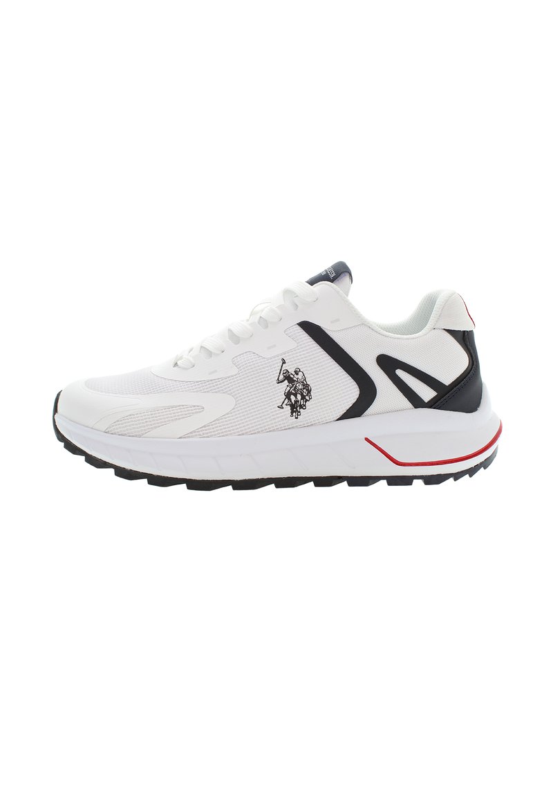 Scarpa sportiva bianca con tomaia in rete, dettagli blu marina e suola in gomma nera. Presenta un logo decorativo sul lato e dettagli rossi.