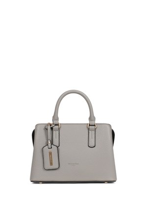 Borsa in pelle grigia con doppio manico, forma strutturata e targhetta per bagaglio abbinata con dettagli in metallo color oro.