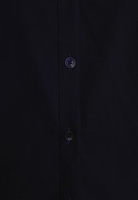 Unausgewählt, marine