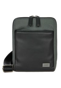 Borsa rettangolare nera realizzata in pelle e tessuto testurizzato, con chiusure a doppia zip, tracolla regolabile e tasca frontale.