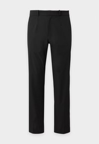Pantalon formel noir à jambes droites avec passants de ceinture et plis sur le devant, présenté sur un fond blanc uni.