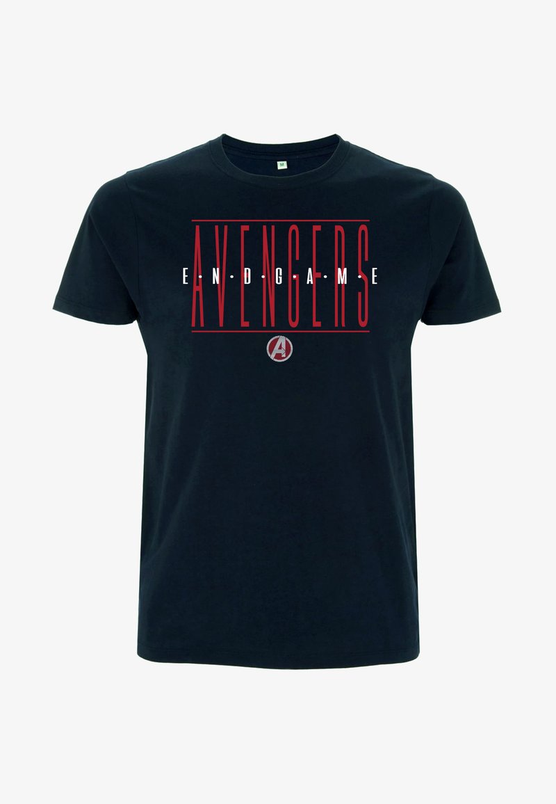 Černé bavlněné tričko s červeným nápisem "AVENGERS ENDGAME" a bílými akcenty, s kruhovým logo Avengers uprostřed spodní části.